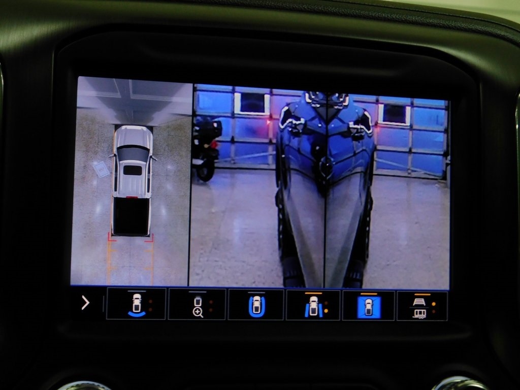 GMC Sierra 1500 AT4 Crew Cab Long Box 4WD 2020