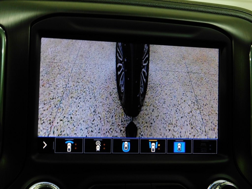 GMC Sierra 1500 AT4 Crew Cab Long Box 4WD 2020