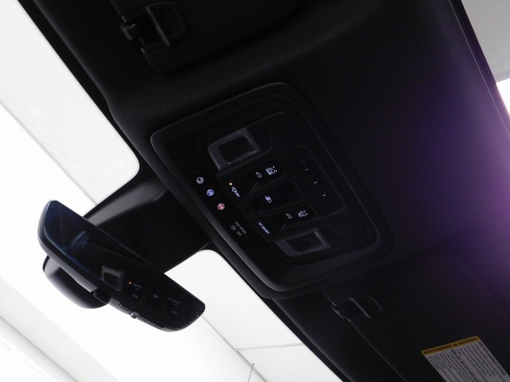 GMC Sierra 1500 AT4 Crew Cab Long Box 4WD 2020