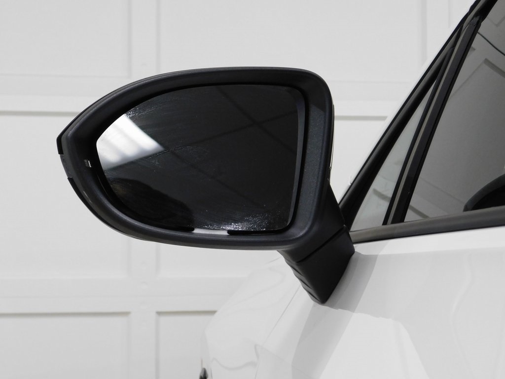 Volkswagen Golf R  2025