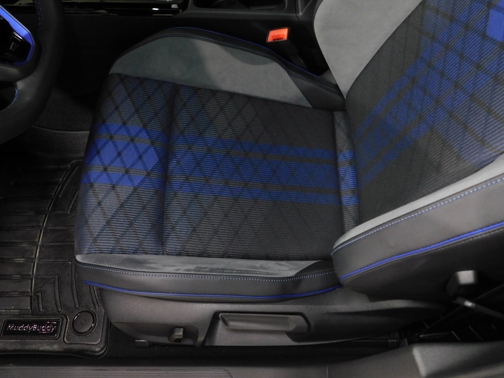 Volkswagen Golf R  2025