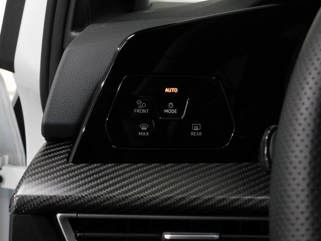 Volkswagen Golf R  2025