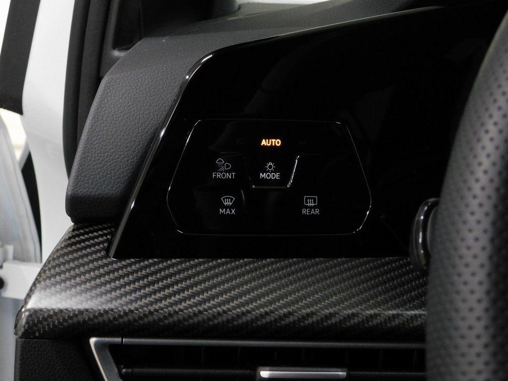 Volkswagen Golf R  2025