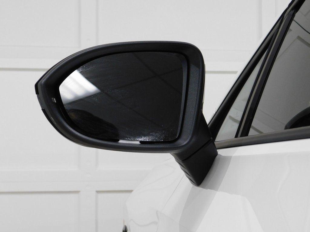 Volkswagen Golf R  2025