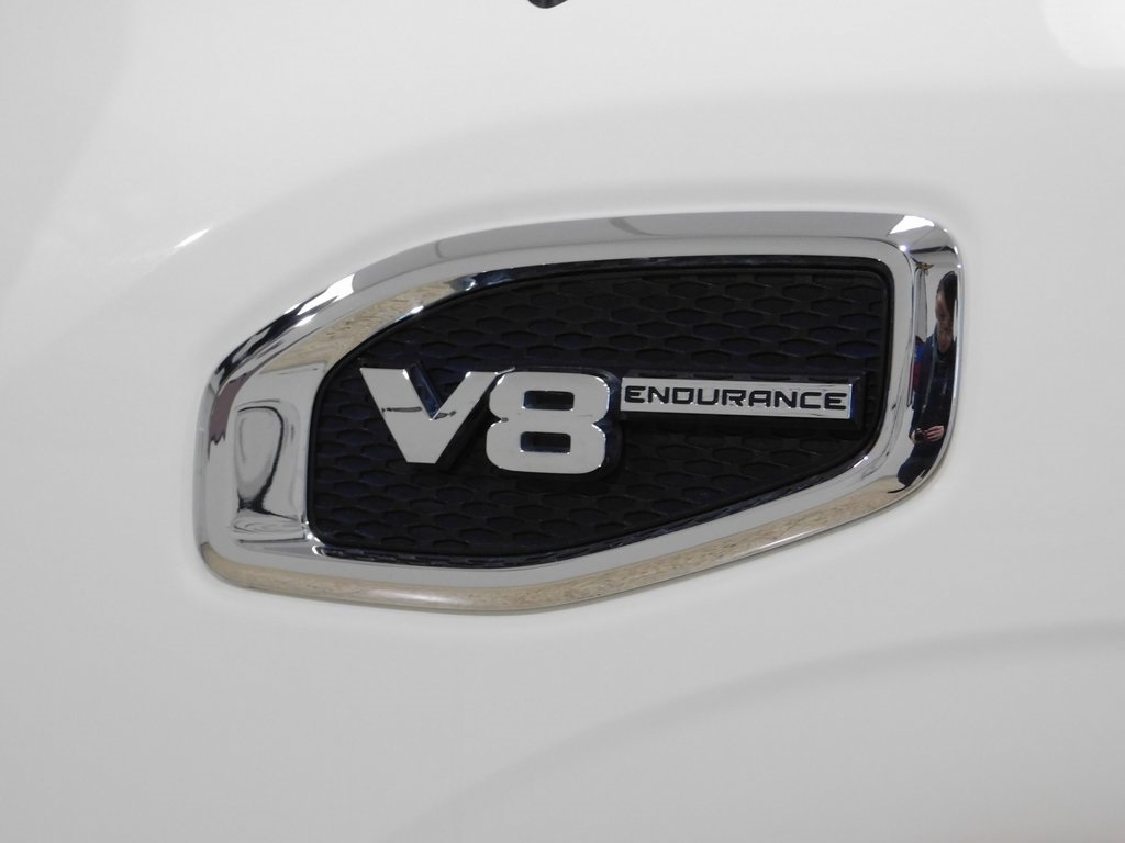 Nissan Titan SV Crew Cab 4WD 2017