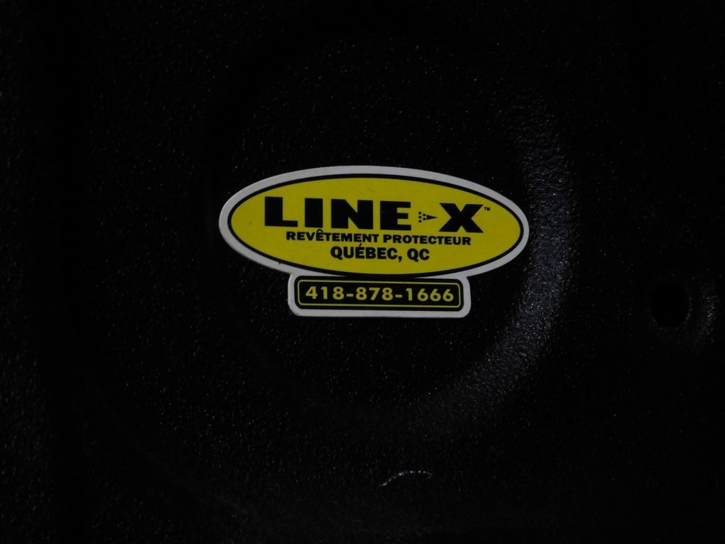 Nissan Titan SV Crew Cab 4WD 2017