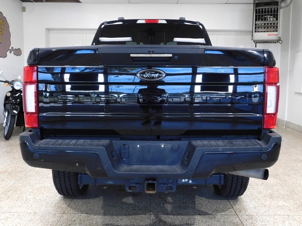 Ford F-250 SD Lariat Crew Cab 4WD 2022