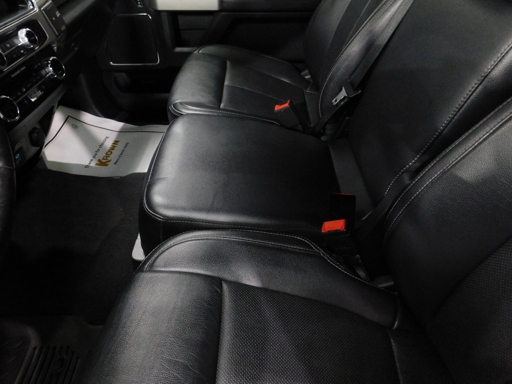 Ford F-250 SD Lariat Crew Cab 4WD 2022