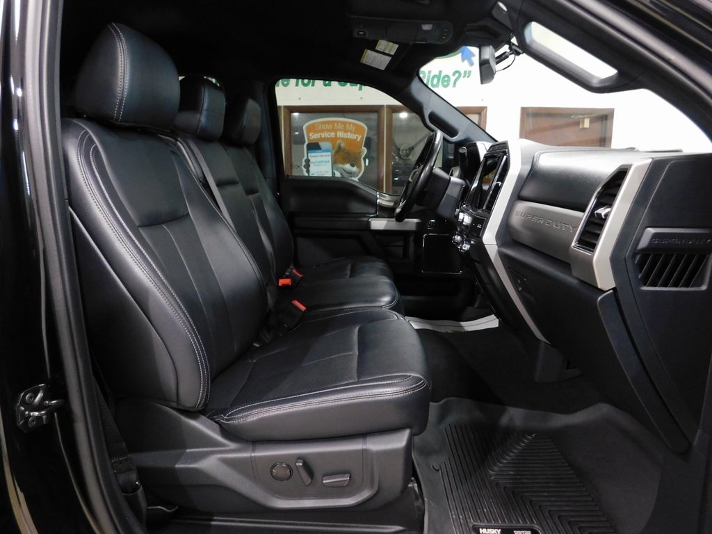 Ford F-250 SD Lariat Crew Cab 4WD 2022