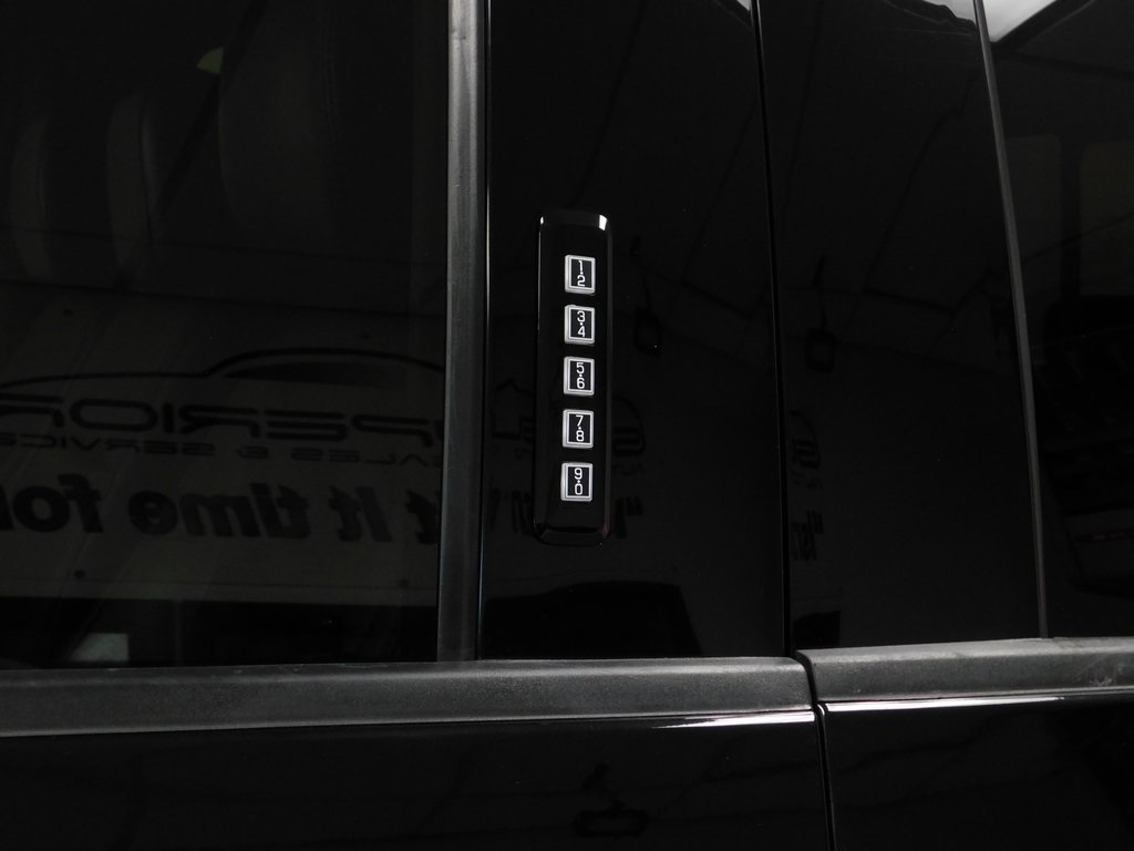 Ford F-250 SD Lariat Crew Cab 4WD 2022