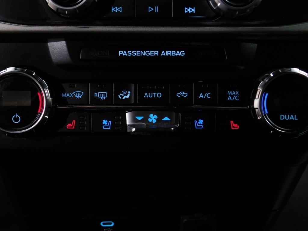 Ford F-250 SD Lariat Crew Cab 4WD 2022