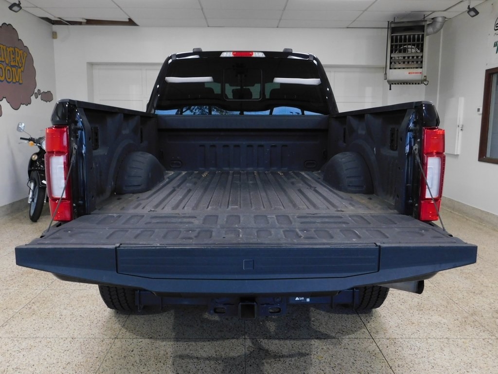 Ford F-250 SD Lariat Crew Cab 4WD 2022