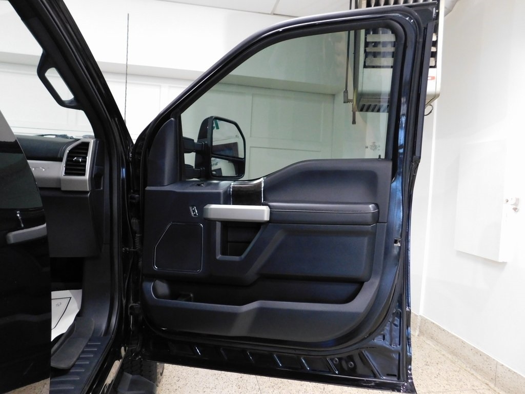 Ford F-250 SD Lariat Crew Cab 4WD 2022