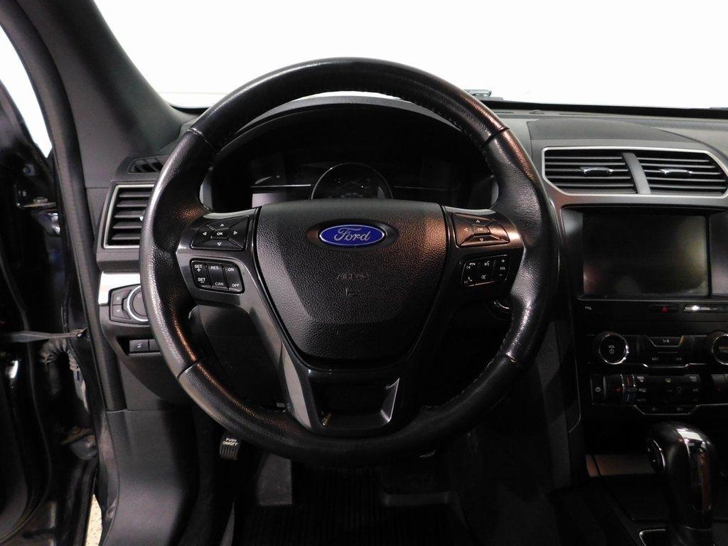 Ford Explorer XLT 4WD 2019