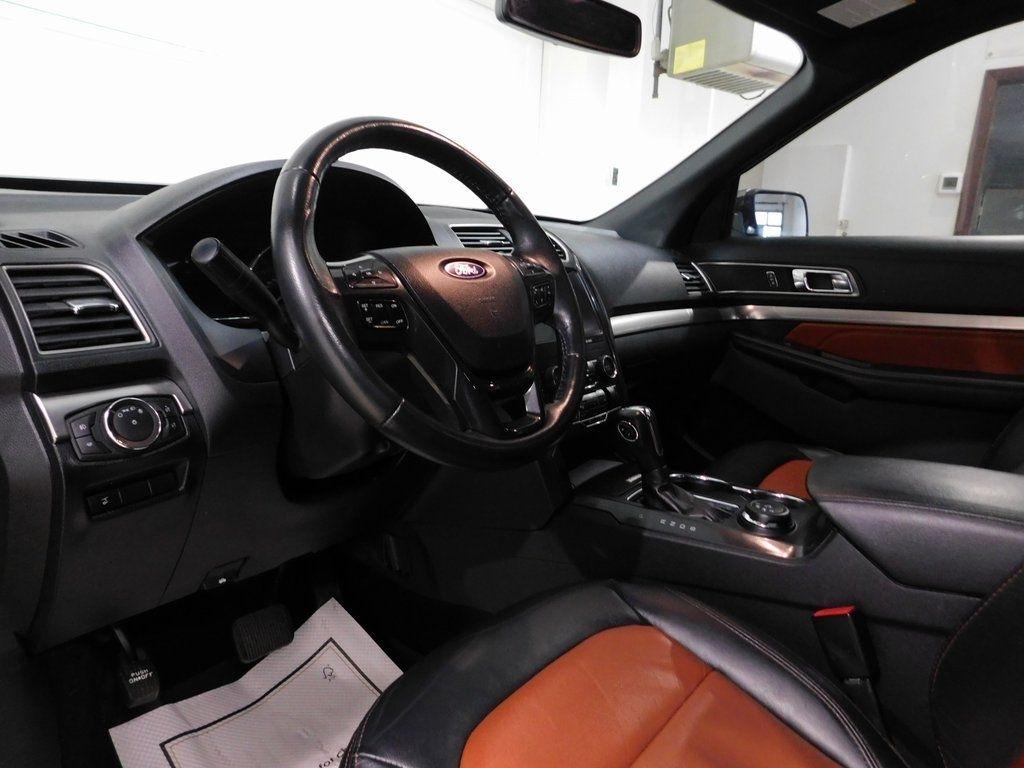 Ford Explorer XLT 4WD 2019