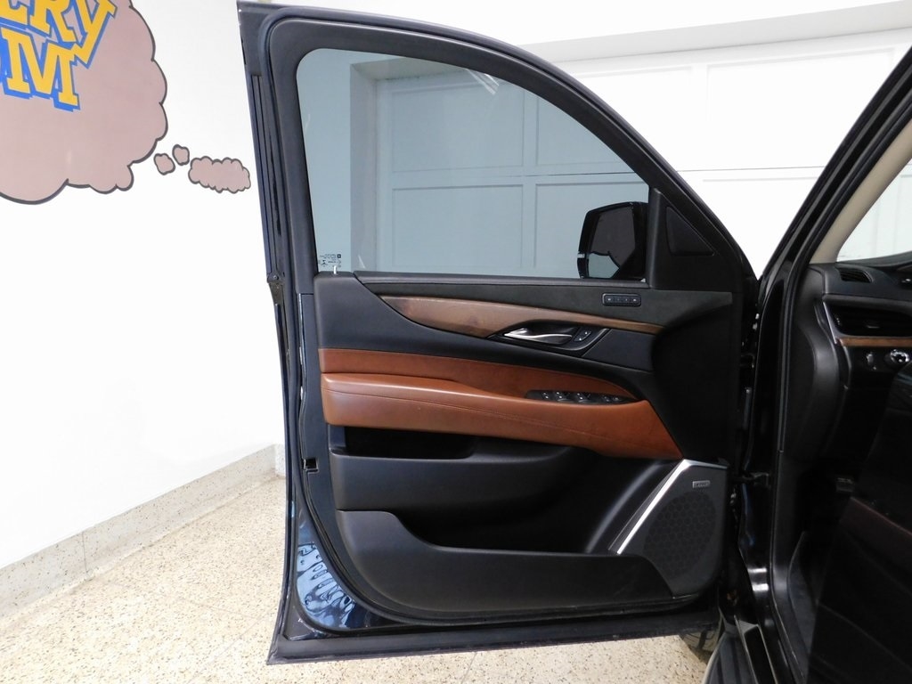 Cadillac Escalade ESV Luxury 4WD 2019