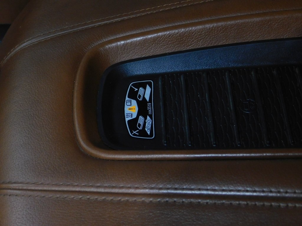 Cadillac Escalade ESV Luxury 4WD 2019