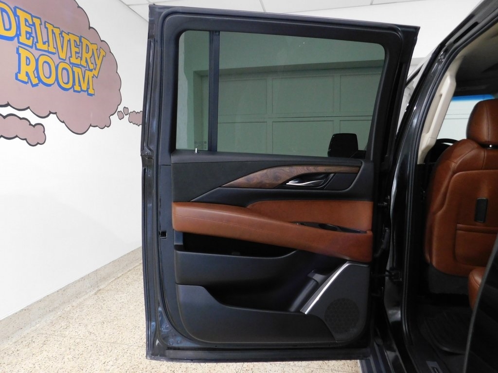 Cadillac Escalade ESV Luxury 4WD 2019