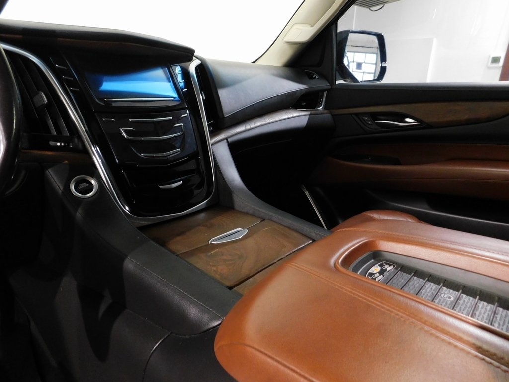 Cadillac Escalade ESV Luxury 4WD 2019