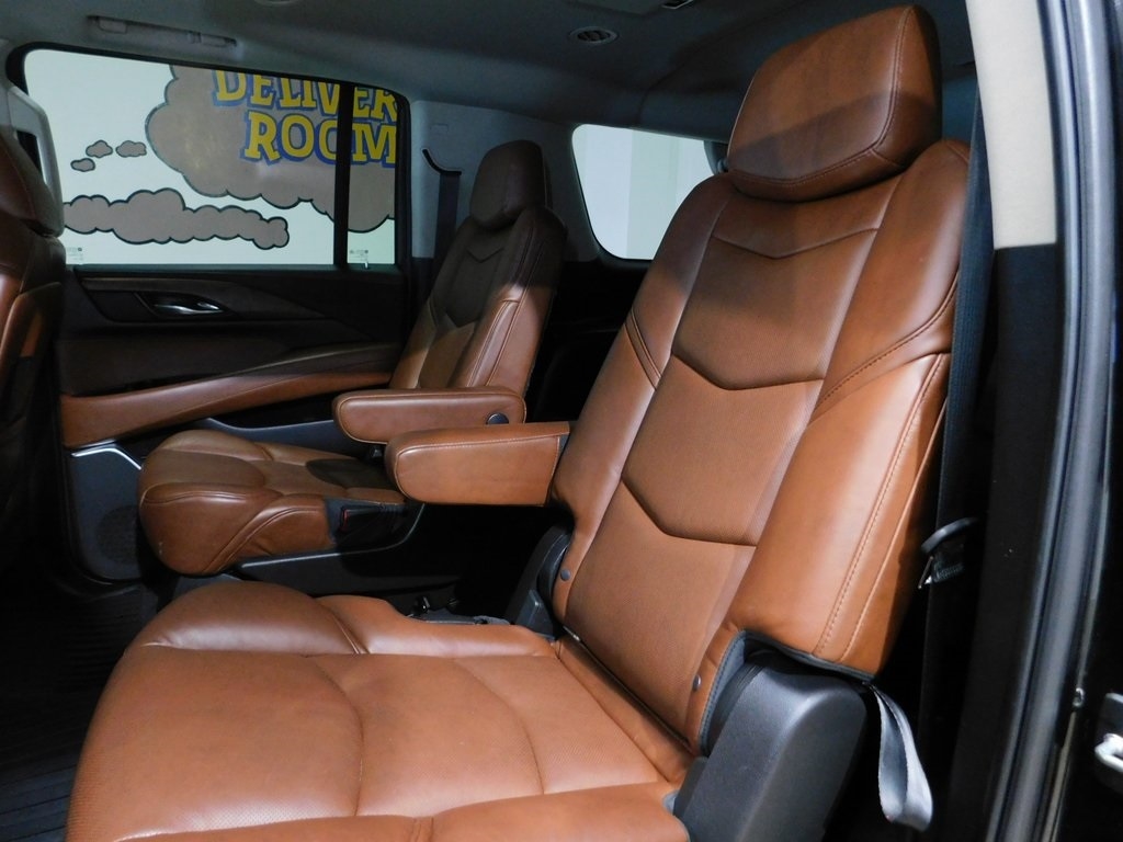 Cadillac Escalade ESV Luxury 4WD 2019