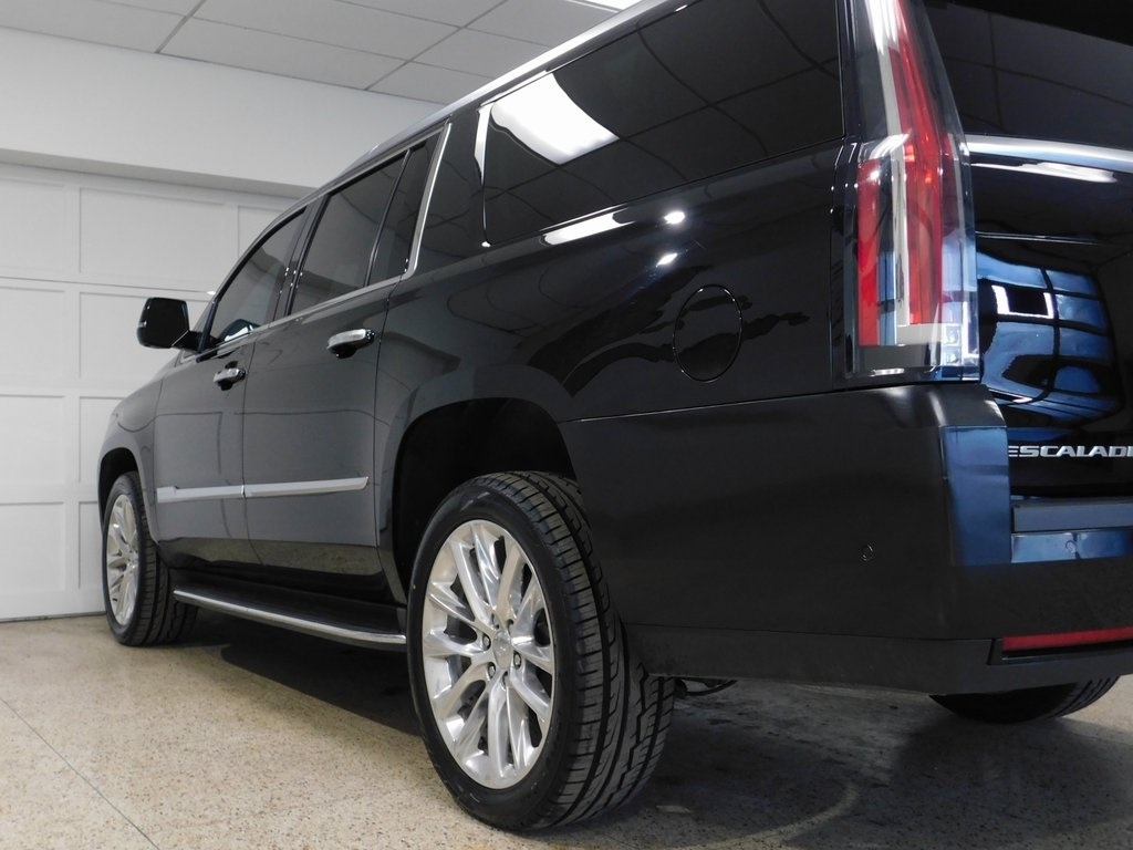 Cadillac Escalade ESV Luxury 4WD 2019