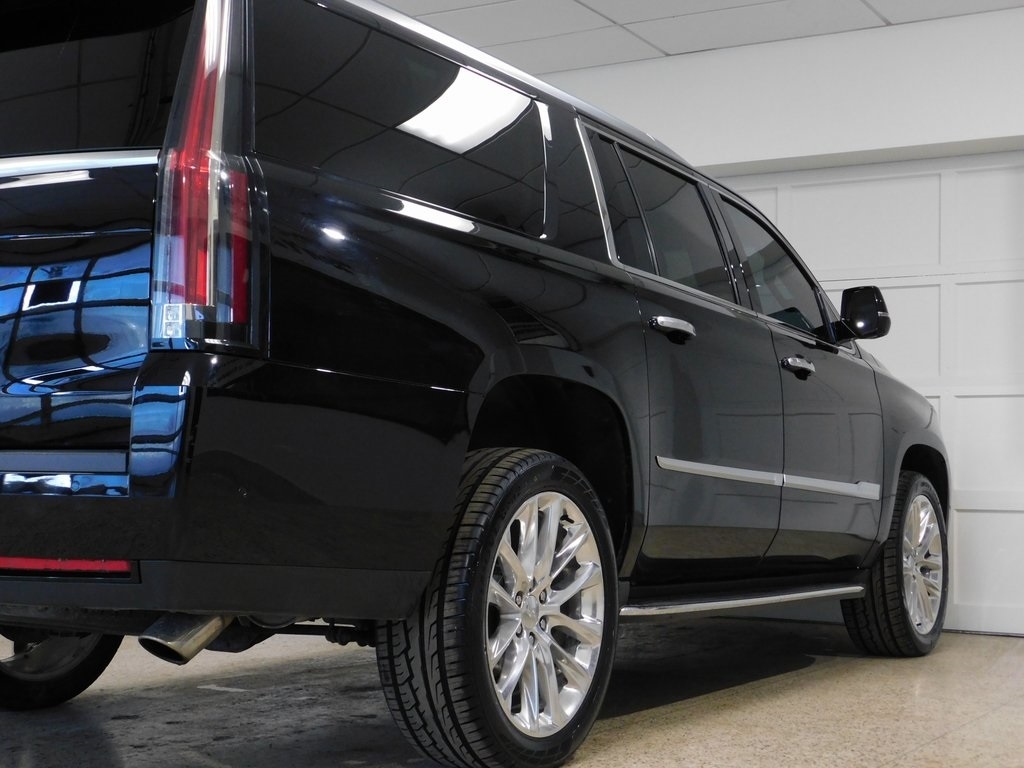 Cadillac Escalade ESV Luxury 4WD 2019