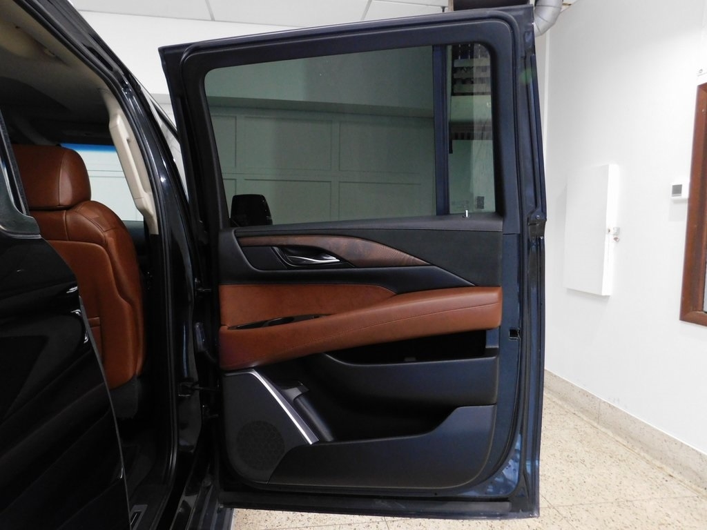 Cadillac Escalade ESV Luxury 4WD 2019