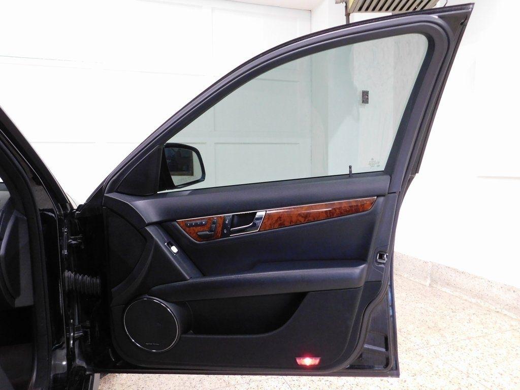 Mercedes-Benz C-Class C63 AMG Sport Sedan 2009