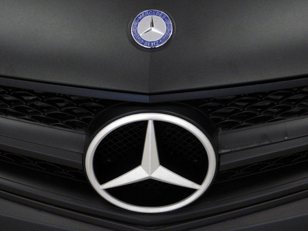 Mercedes-Benz C-Class C63 AMG Sport Sedan 2009