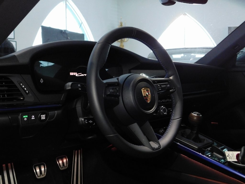 Porsche 911 Carrera Coupe 2025