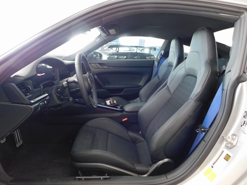 Porsche 911 Carrera Coupe 2025