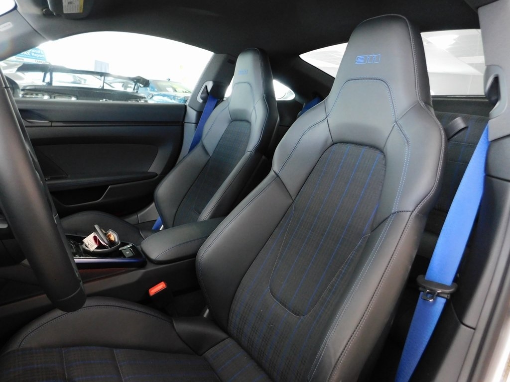 Porsche 911 Carrera Coupe 2025