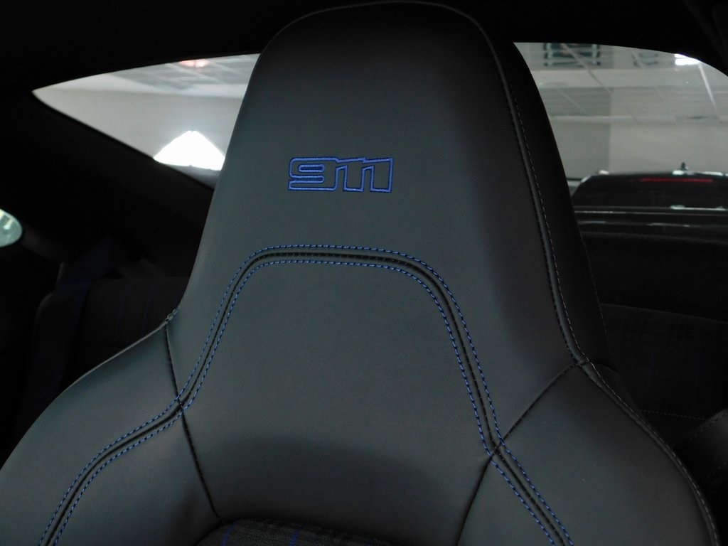 Porsche 911 Carrera Coupe 2025