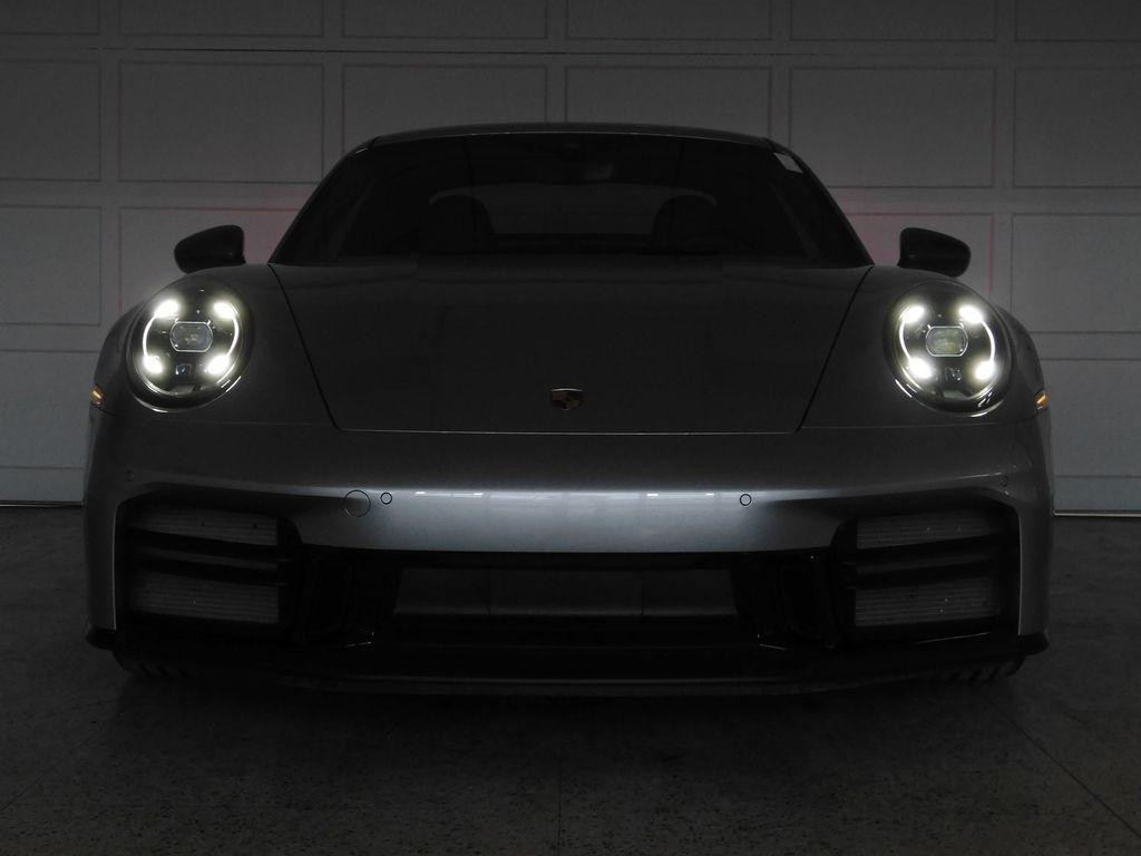 Porsche 911 Carrera Coupe 2025