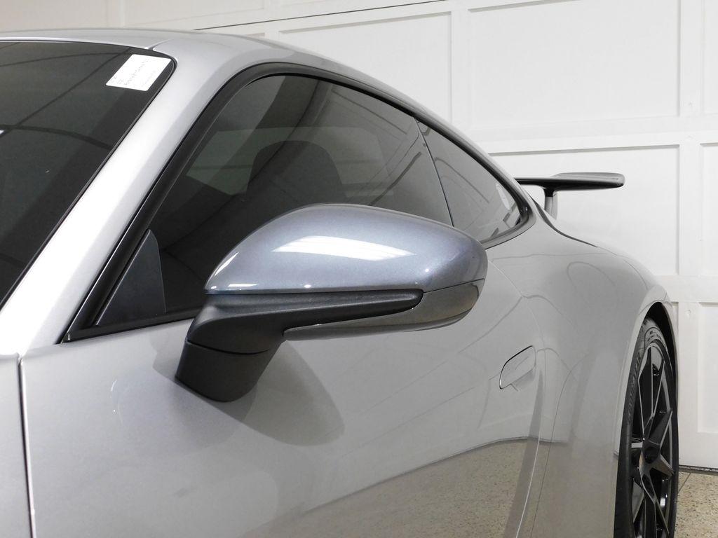 Porsche 911 Carrera Coupe 2025