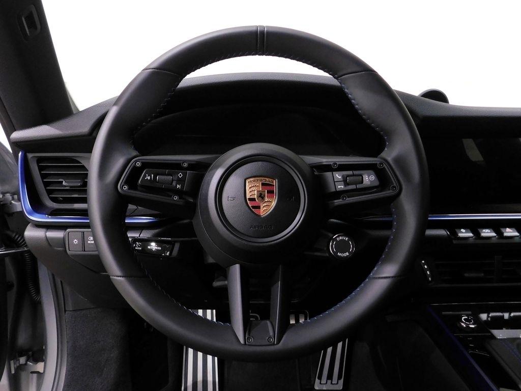 Porsche 911 Carrera Coupe 2025