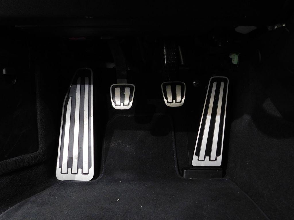 Porsche 911 Carrera Coupe 2025