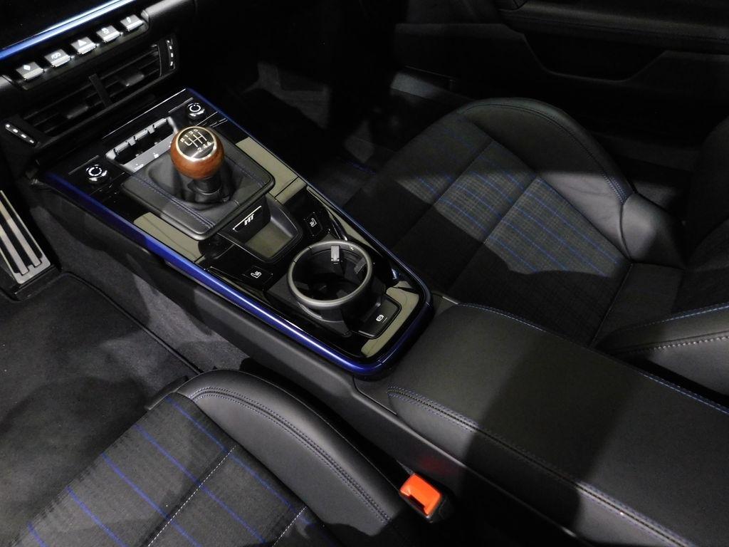 Porsche 911 Carrera Coupe 2025