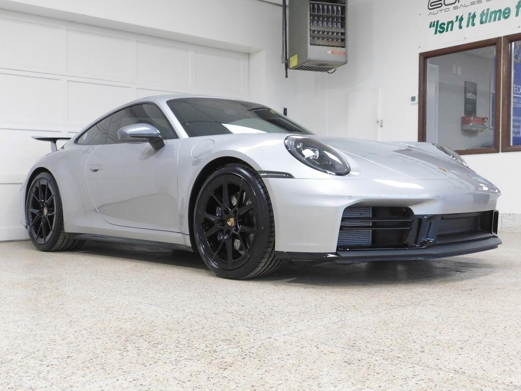 Porsche 911 Carrera Coupe 2025