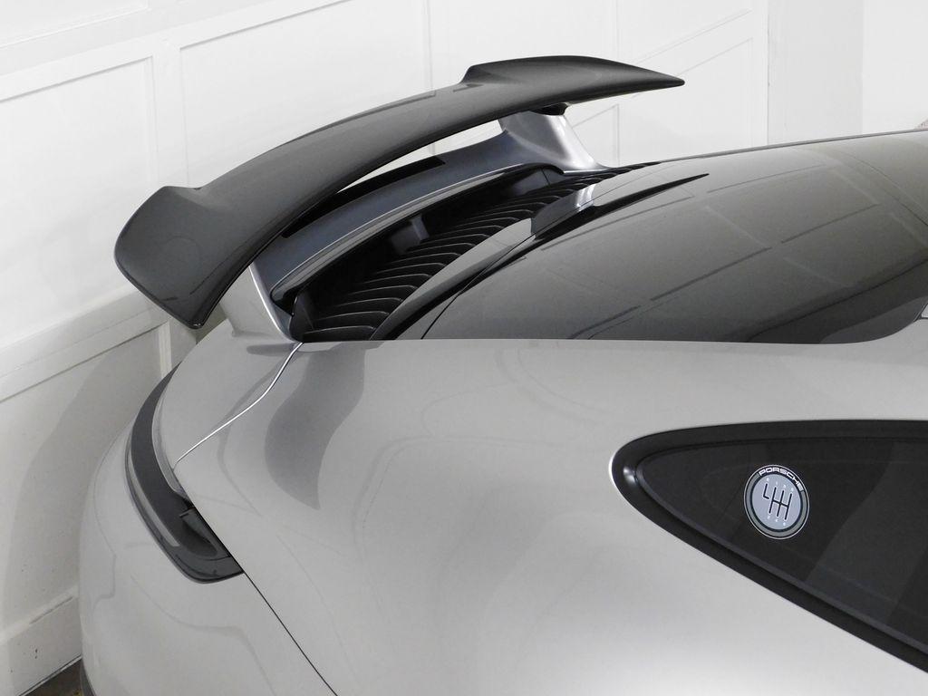 Porsche 911 Carrera Coupe 2025