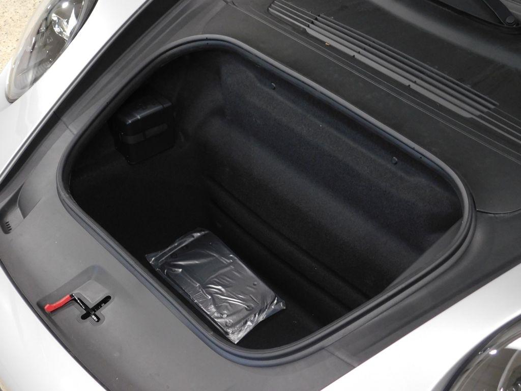 Porsche 911 Carrera Coupe 2025