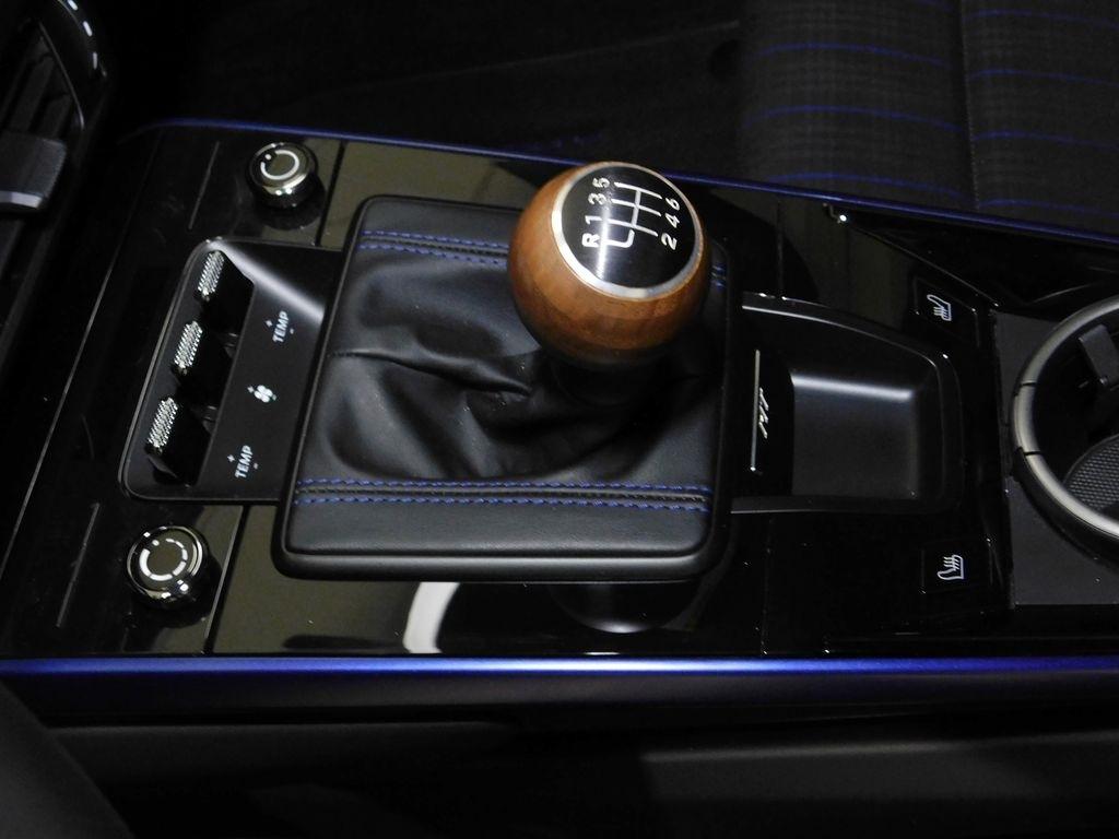 Porsche 911 Carrera Coupe 2025