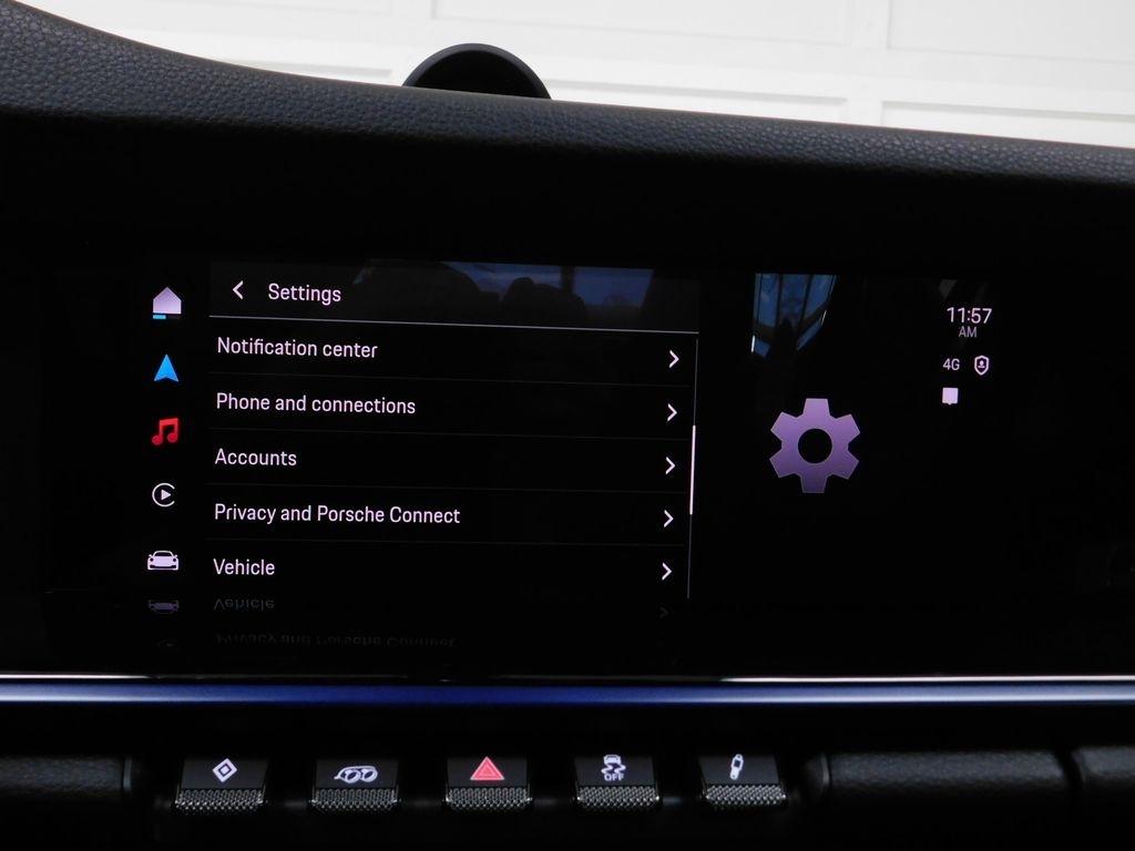 Porsche 911 Carrera Coupe 2025