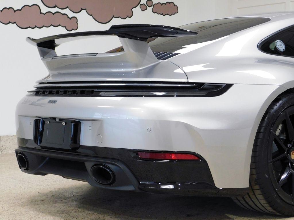 Porsche 911 Carrera Coupe 2025