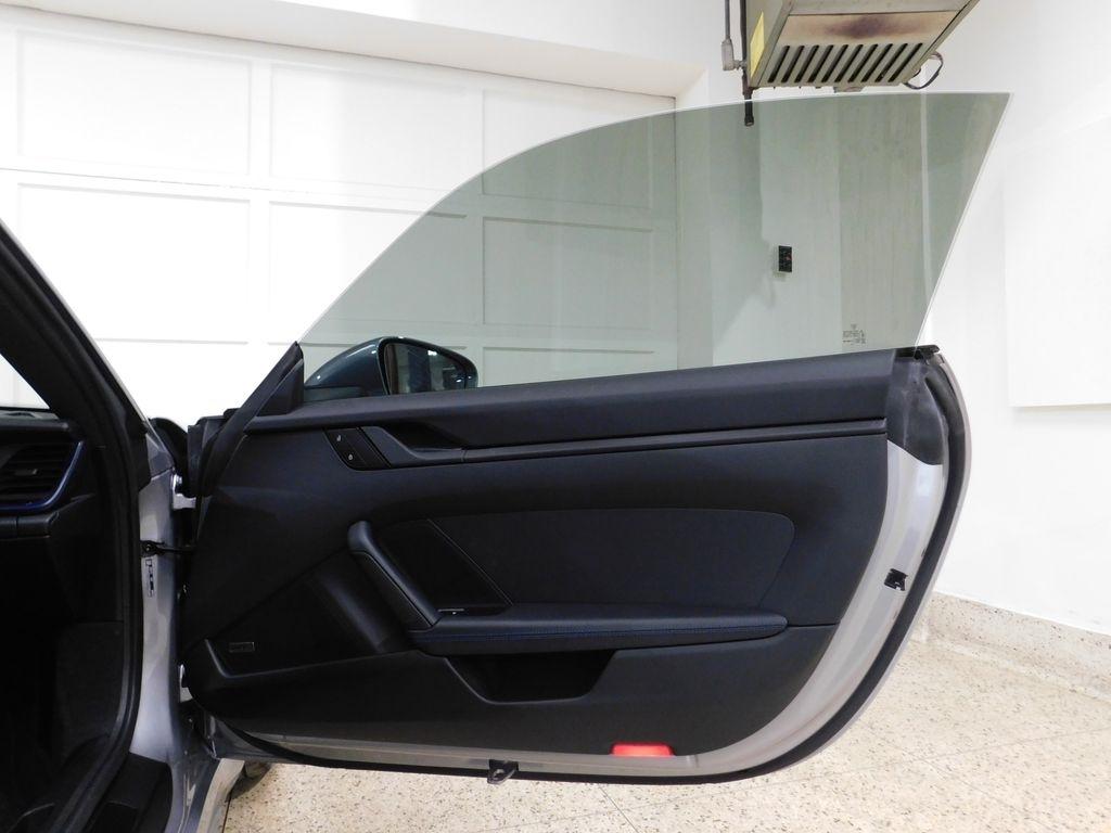 Porsche 911 Carrera Coupe 2025