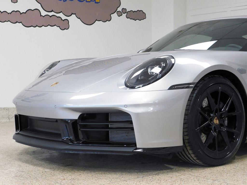 Porsche 911 Carrera Coupe 2025