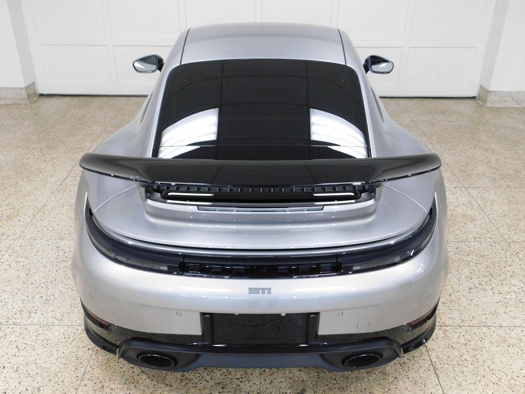 Porsche 911 Carrera Coupe 2025