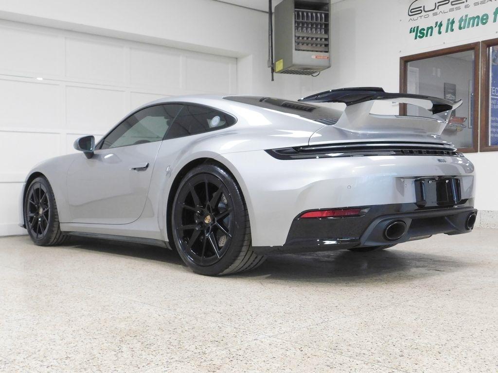 Porsche 911 Carrera Coupe 2025