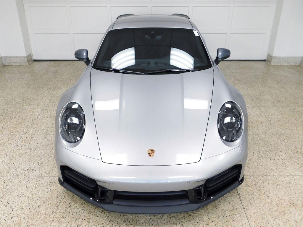 Porsche 911 Carrera Coupe 2025