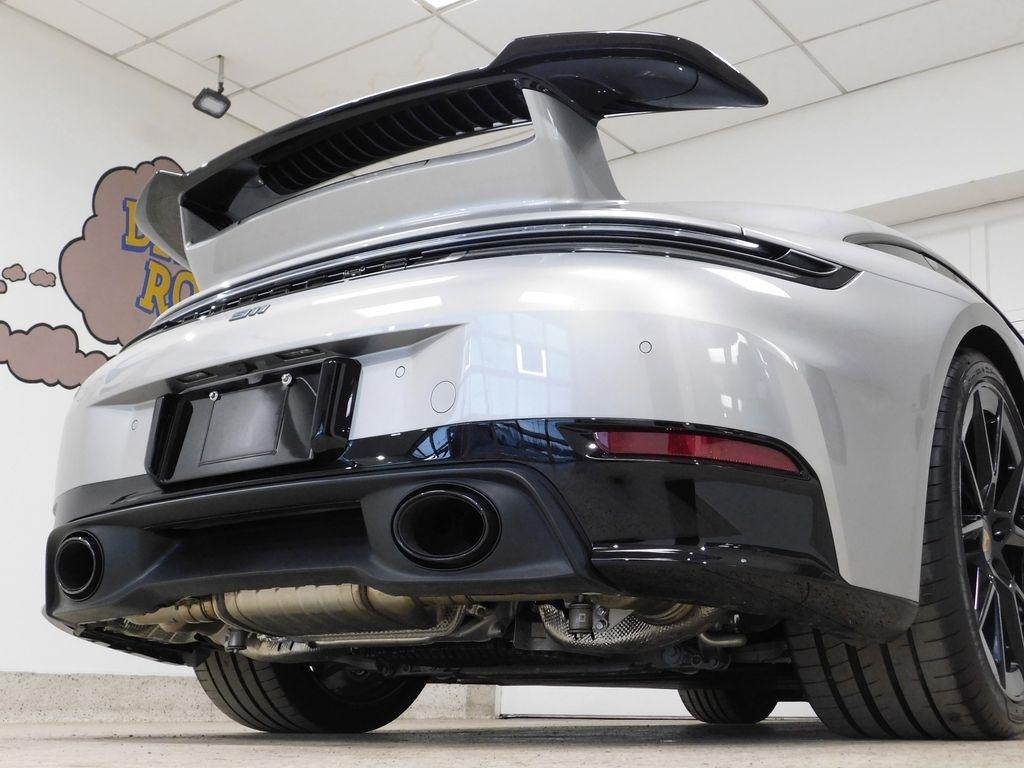 Porsche 911 Carrera Coupe 2025
